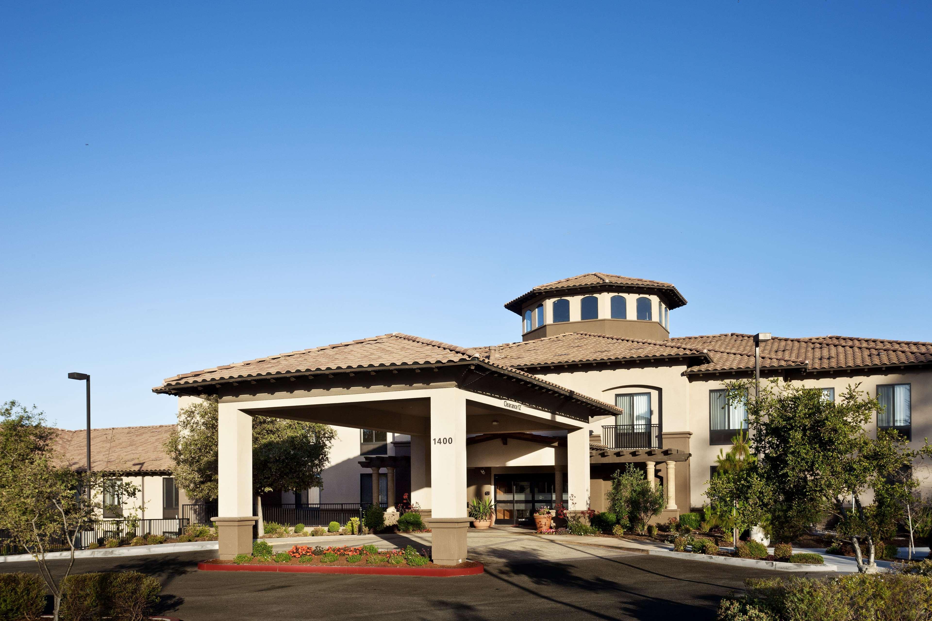 Hampton Inn & Suites Arroyo Grande Exterior photo
